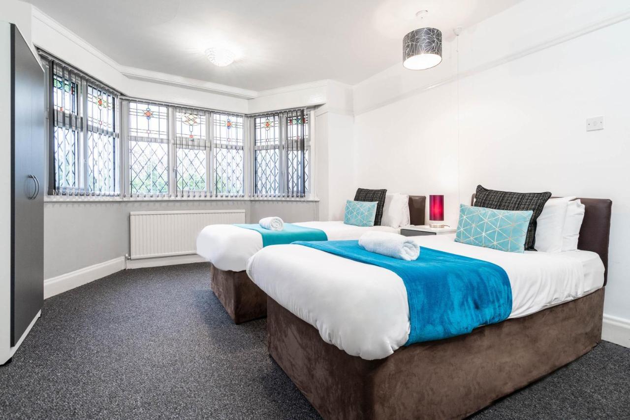5 Bedroom House - 11 Guests - Garden - Wifi - Smart Tv - Top Rated - Large Driveway 4 Multiple Vehicles - Perfect For Contractors Birmingham Exterior foto